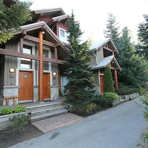  Apartment Symphony By Retreats Canada